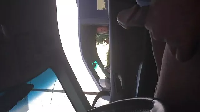 Asiática cachonda acaricia su porno en latino español coño