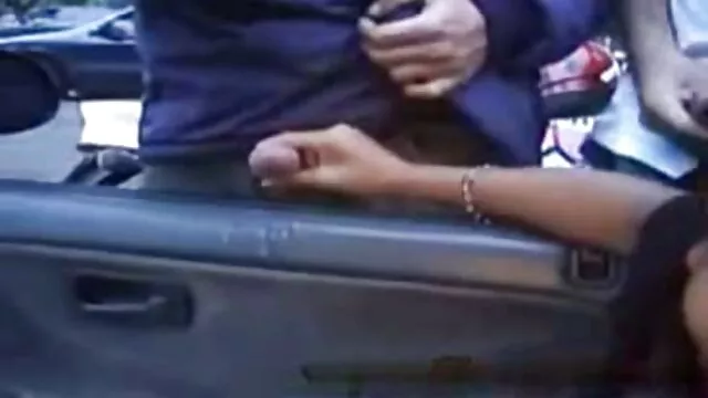 Belleza anal casero latino pelirroja disfruta follando con un chico y chupa la polla