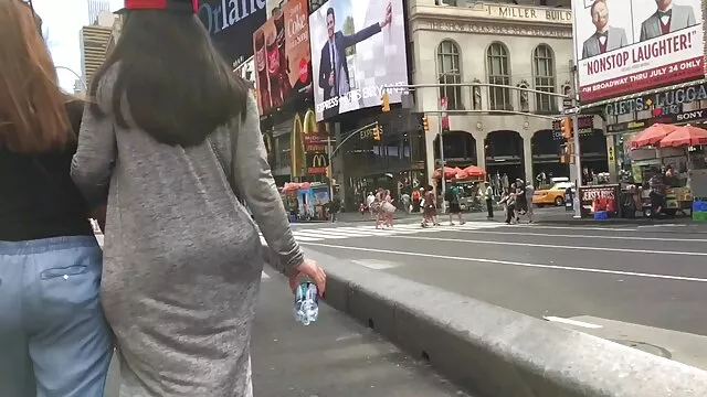 El macho lame el coño y el culo de una latina cornudos latinos xxx y le llena el coño de un nuevo chorro de esperma