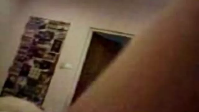 Una hermosa bebé es videos xxx gay en español latino mantenida cautiva por hombres depravados que se turnan para tirarla de sus pollas
