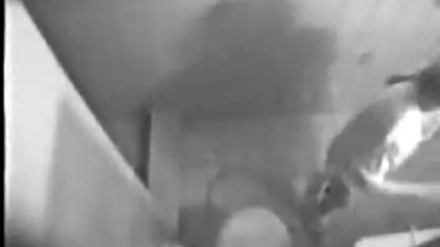 Lucy muestra porno en audio latino su coño mojado