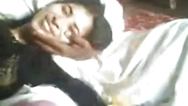 Morena ama masturbarse latinaspornoxxx en medias de nylon