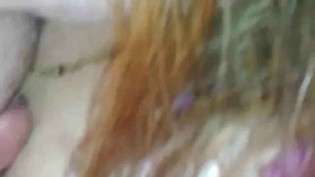 El sueño de este chico es correrse en los pies de una preciosa rubia porno español latino