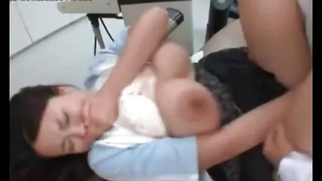 Lesbiana rubia tetona lame el coño de una joven amante videos cornudos latinos