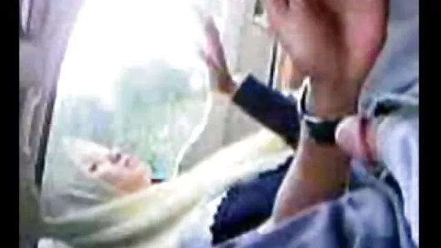 Jovencita tetona adora el sexo porno online latino duro